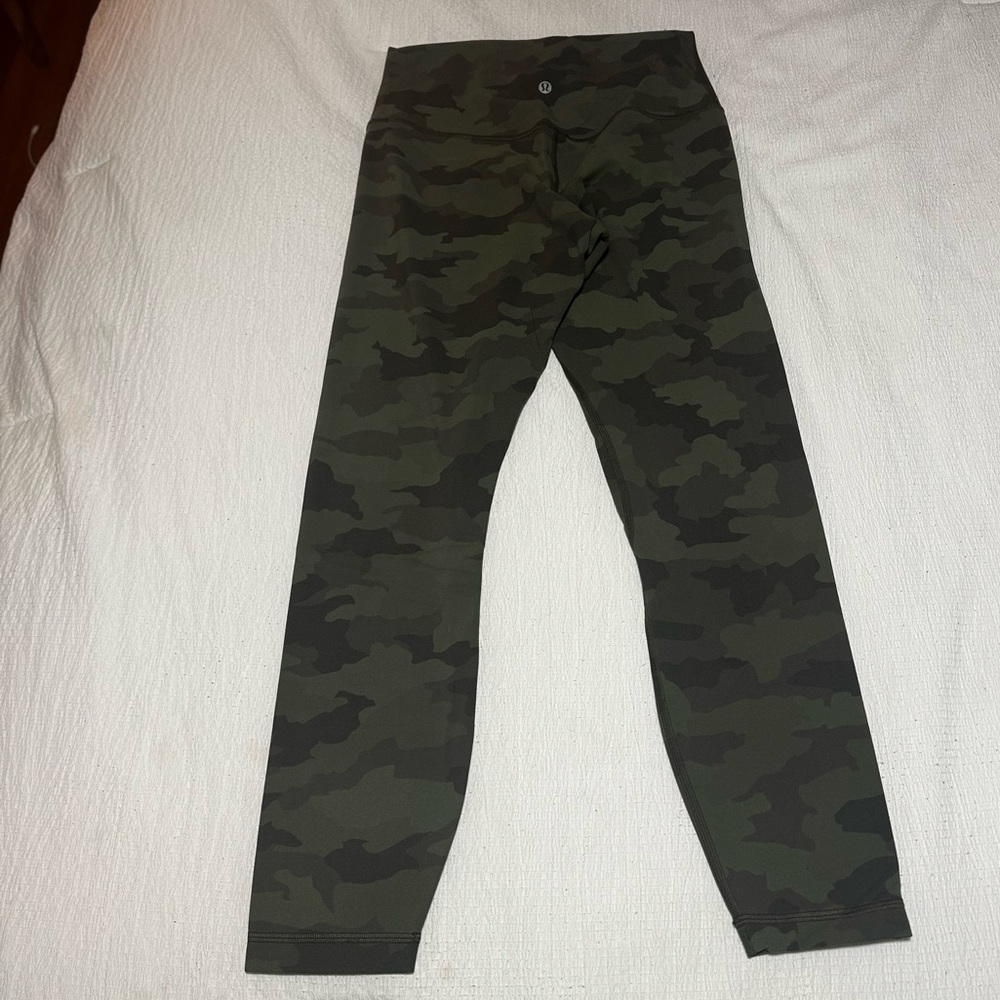 EUC Lululemon Align Leggings 8